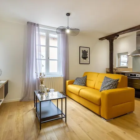Le Chirac 4 T2 Duplex Centre Historique *